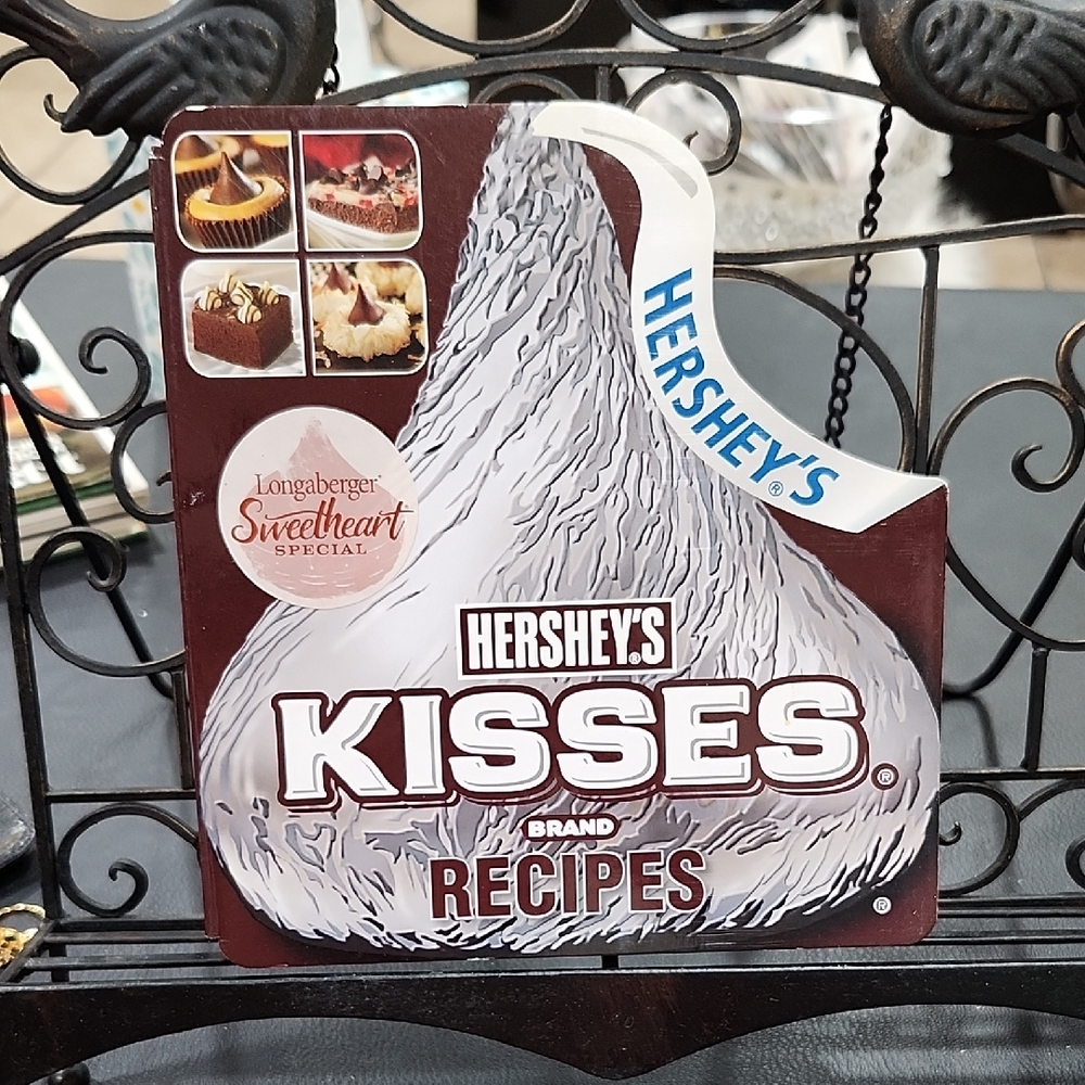 HERSHEY'S KISSES BRAND RECIPES COOKBOOK